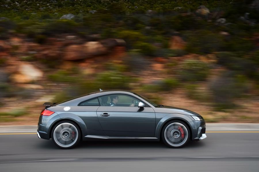  Audi TT RS Coupe (8S) 2017 года  (ZA) (фото 14 из 16)